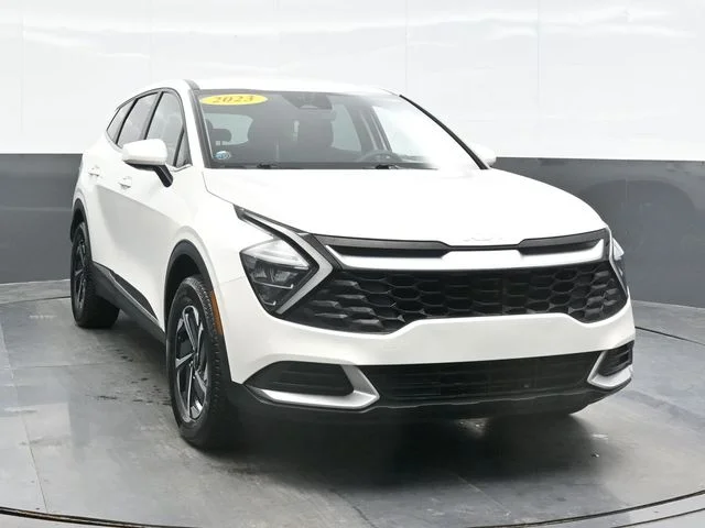 Used 2023 White Kia LX image 6