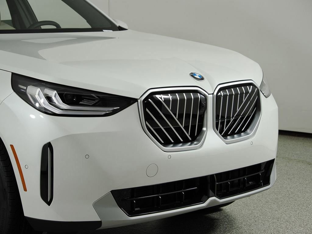 Certified Used 2025 Mineral White Metallic BMW 30 xDrive image 5
