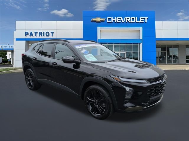 Used 2024 Mosaic Black Metallic Chevrolet ACTIV image 43