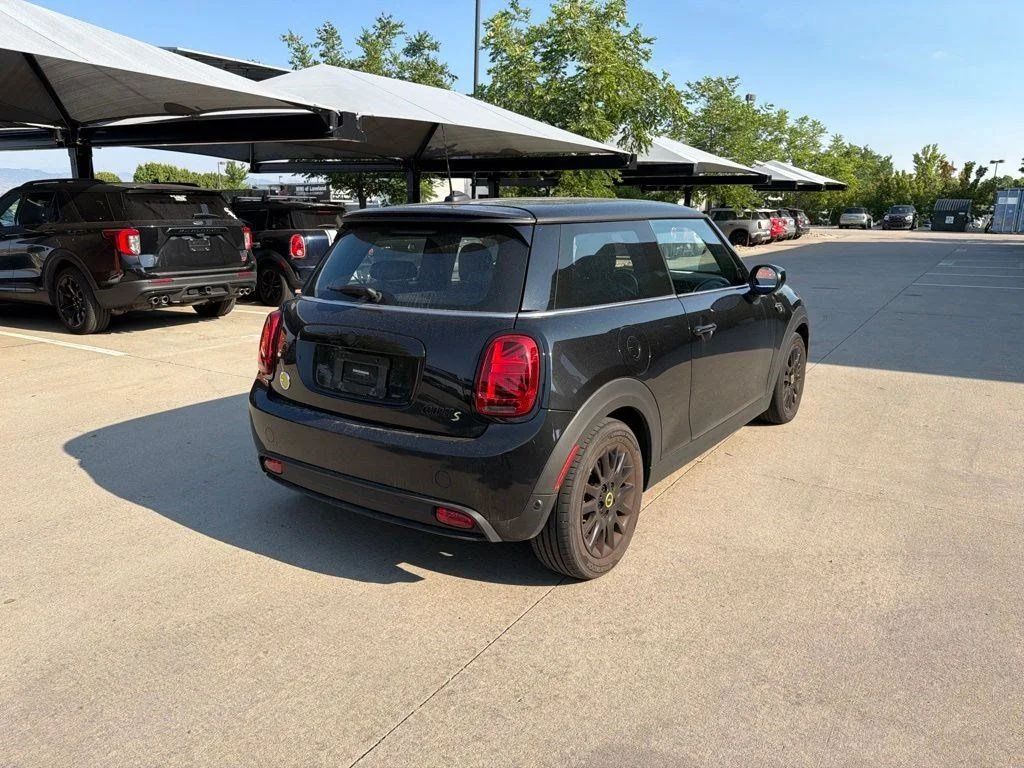 Used 2024 Black MINI Cooper SE image 5