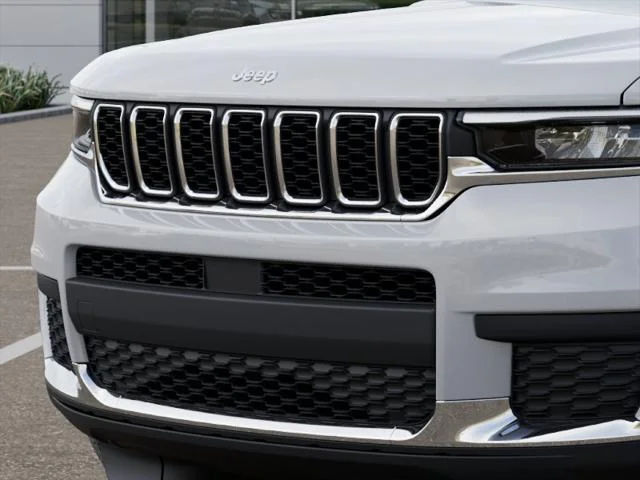 New 2026 Bright White Clear-Coat Exterior Paint Jeep Laredo image 37