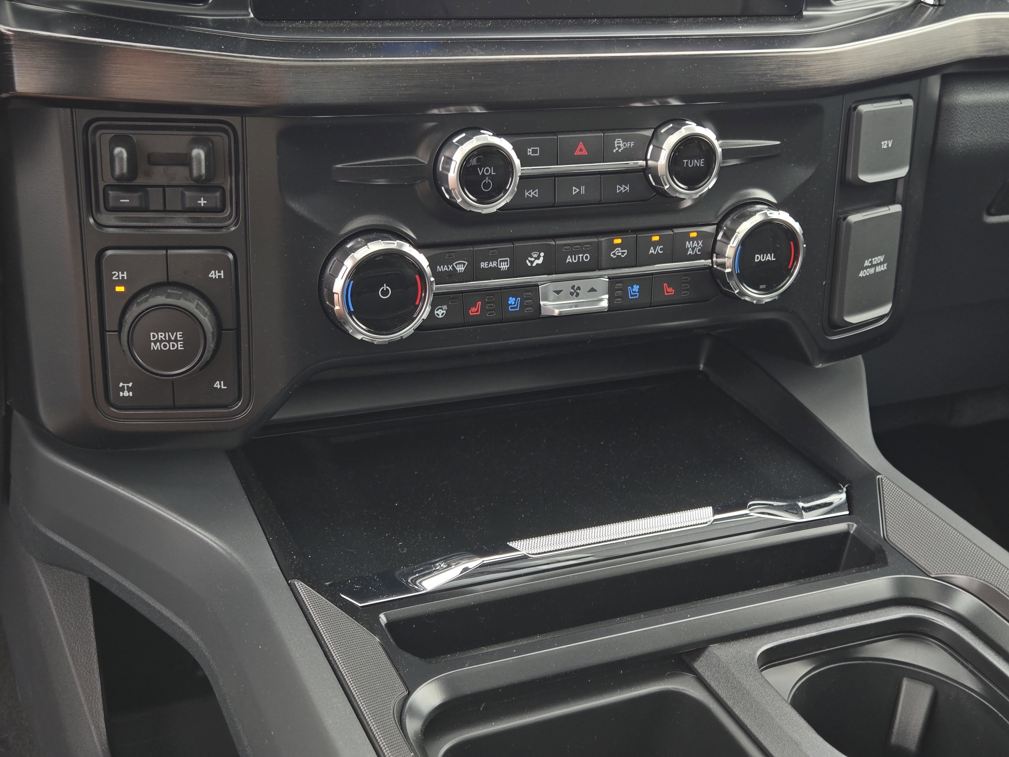 New 2026 Avalanche Ford F-250® Lariat® image 30