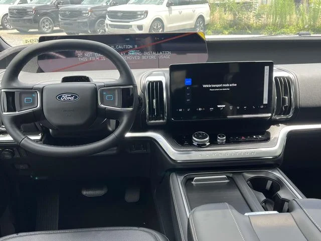 New 2027 Star White Metallic Tri-Coat Ford MAX Platinum image 9
