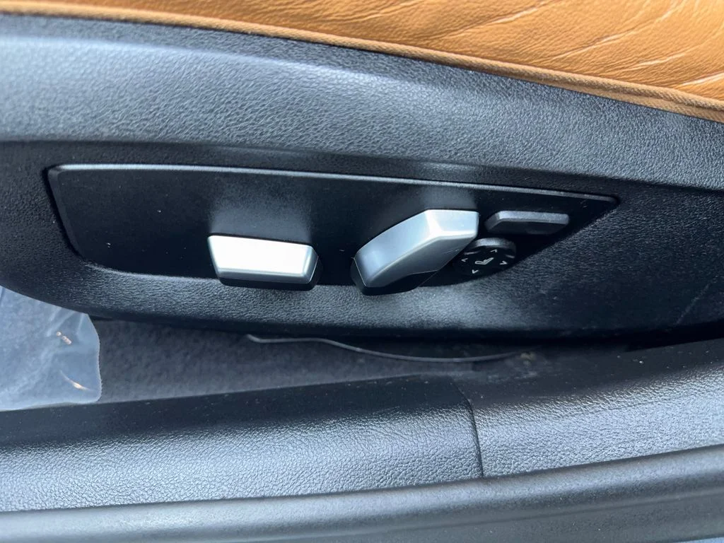 Used 2022 Blue BMW 530i xDrive image 30