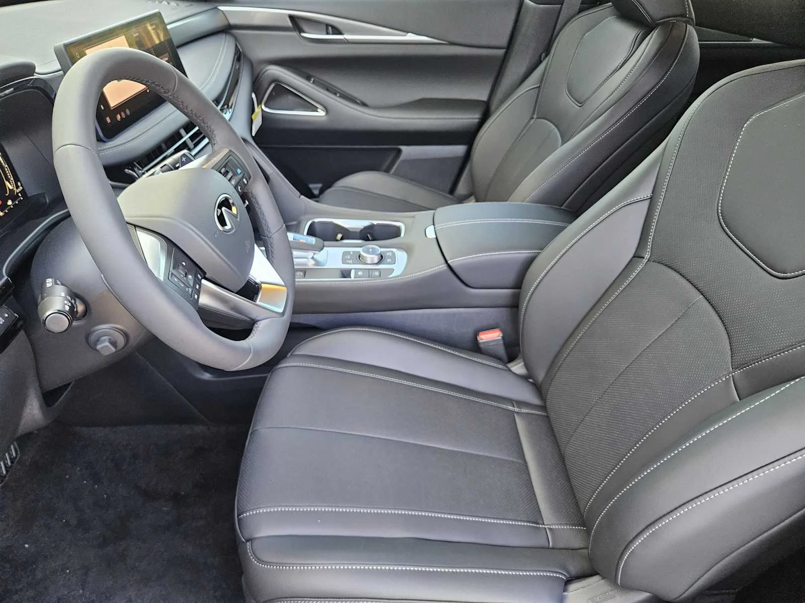 New 2027 GRAPHITE SHADOW INFINITI Sport AWD image 8