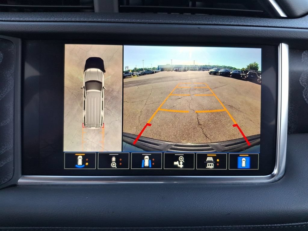 2024 GMC Yukon Denali - Photo 24