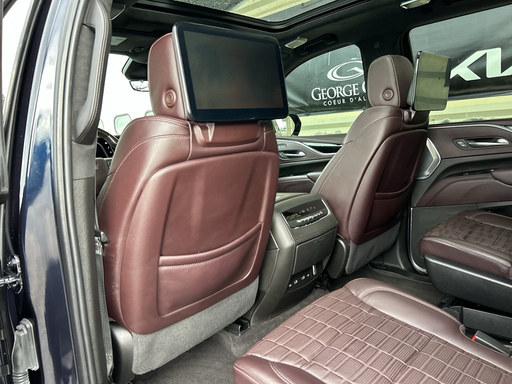 Used 2022 Dark Moon Blue Metallic Cadillac Premium Luxury Platinum image 13