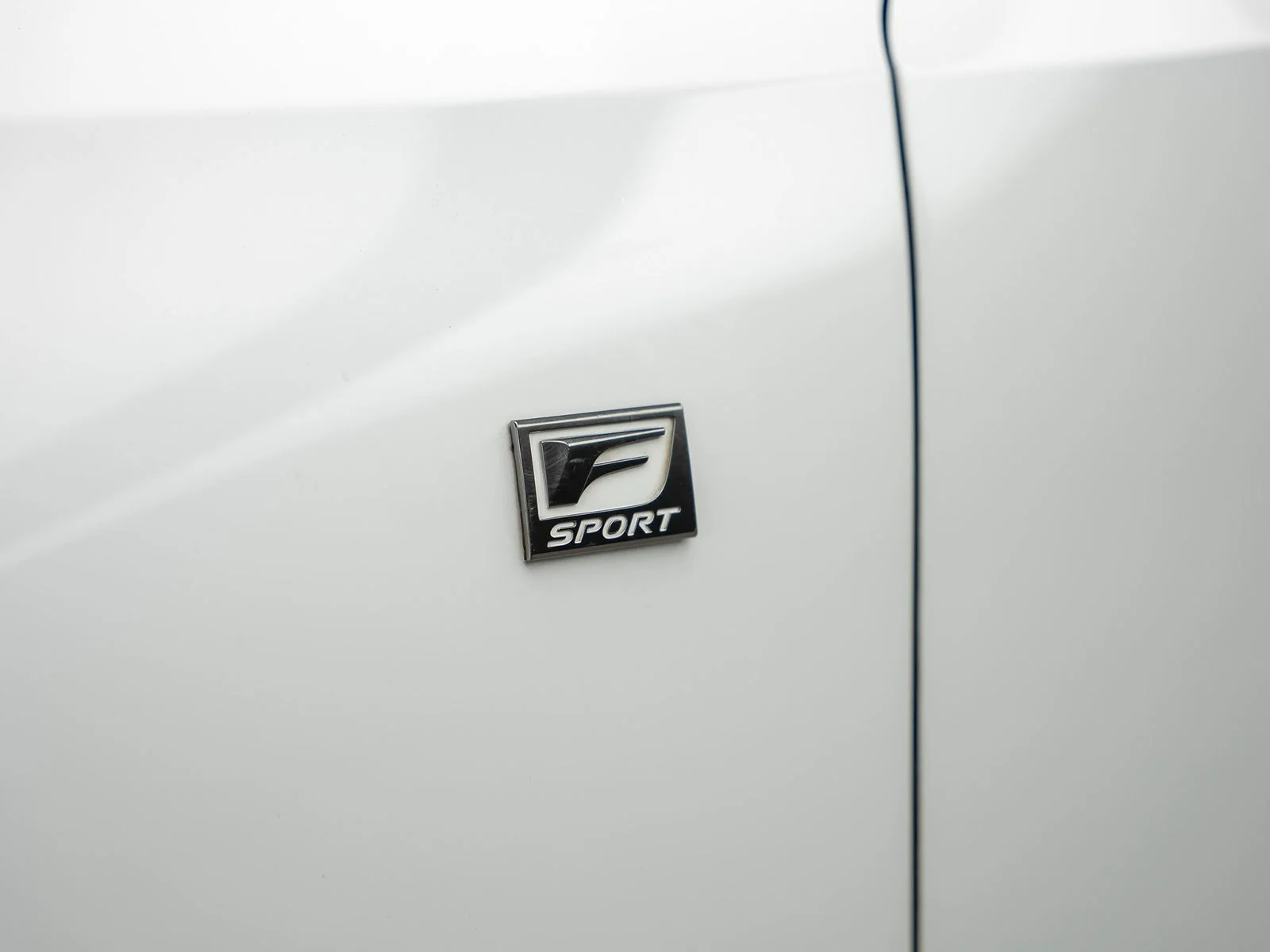 Used 2016 White Lexus 200t image 30