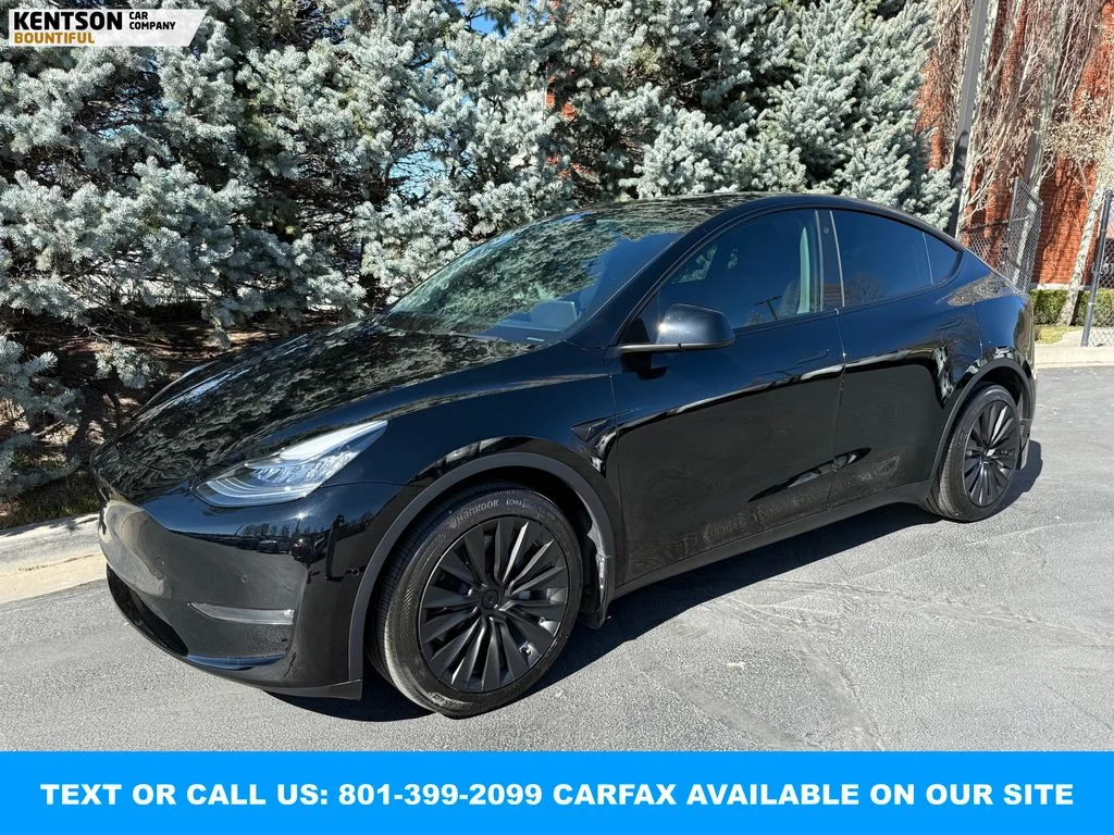 2022 Tesla Model Y Long Range Dual Motor All-Wheel Drive's photo