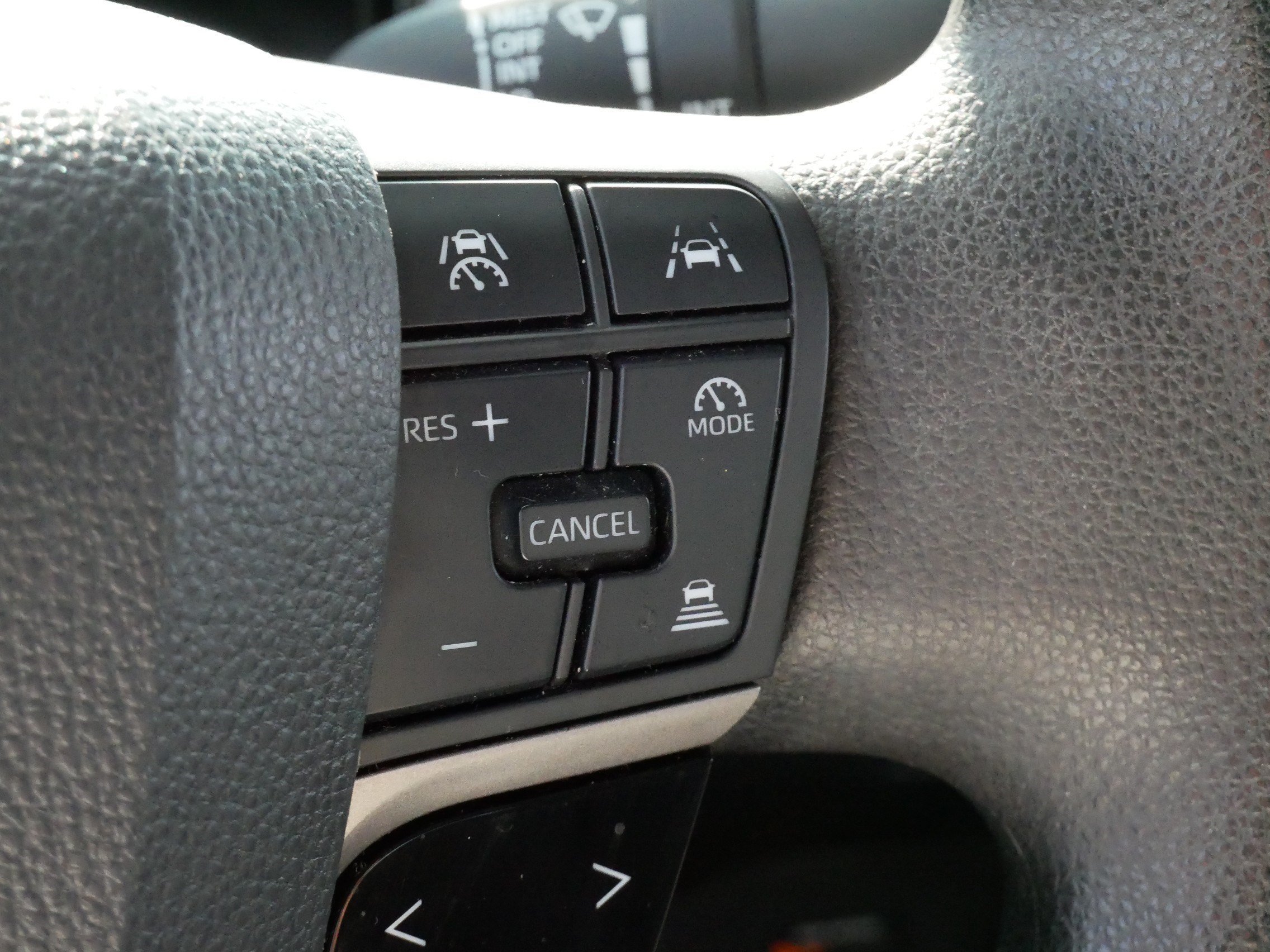 Certified Used 2025 UNDERGROUND Toyota LE image 26