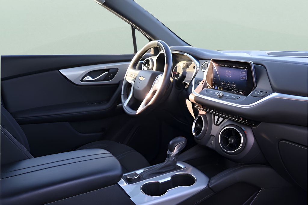 Used 2020 Silver Chevrolet LT image 17