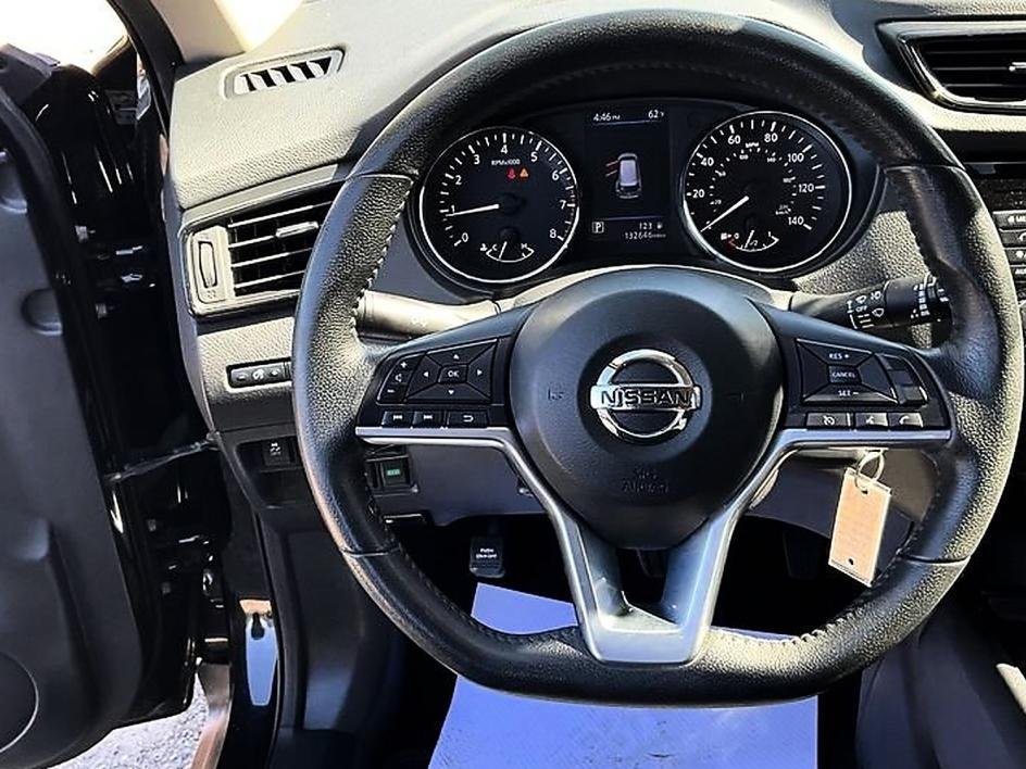 Used 2019 Black Nissan S image 29