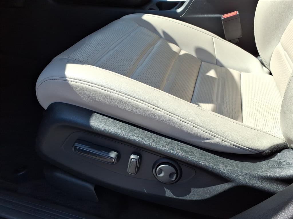 Used 2025 WHITE Honda EX-L image 19