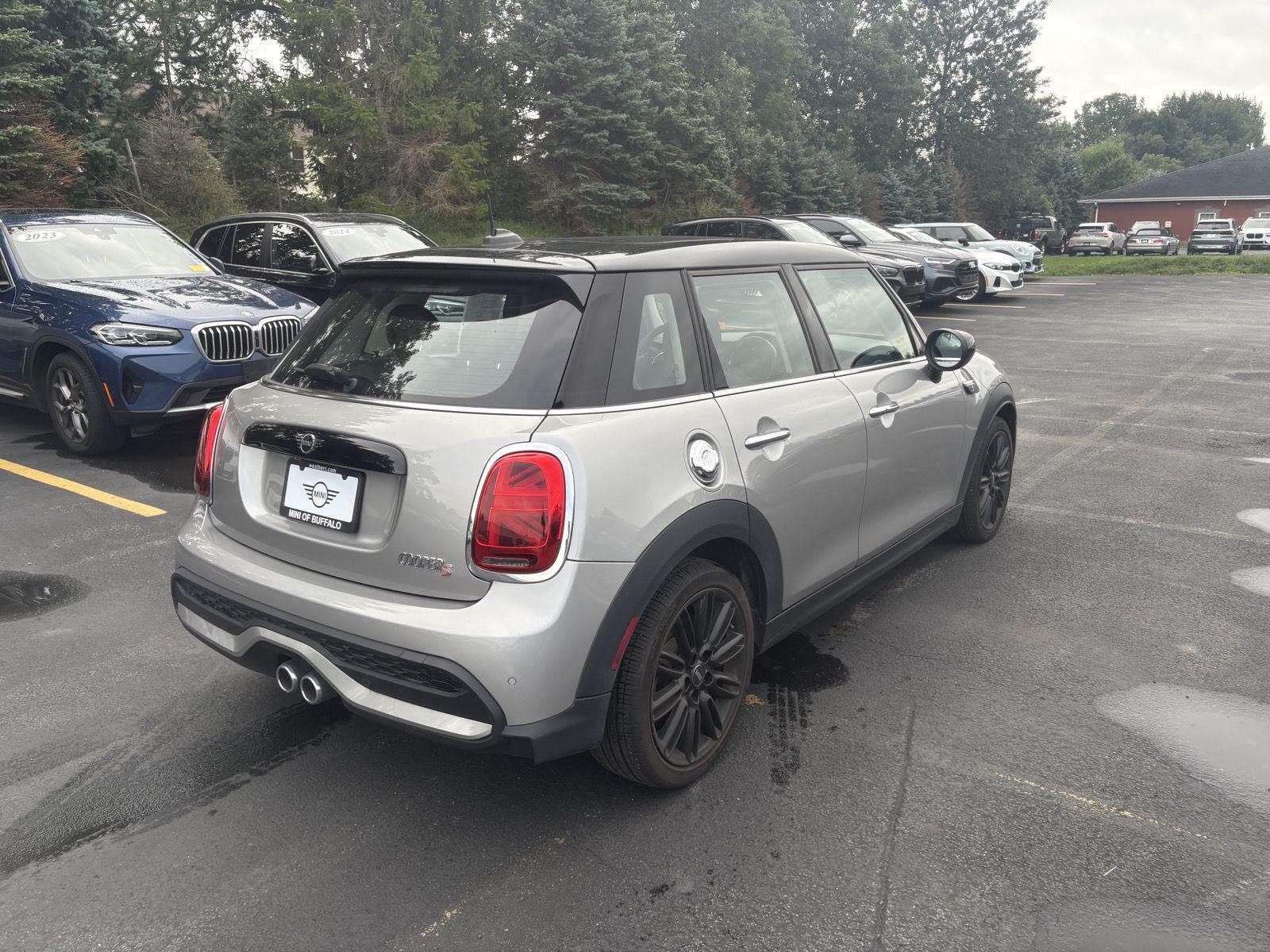 Used 2024 Melting Silver III Metallic MINI Cooper S image 7