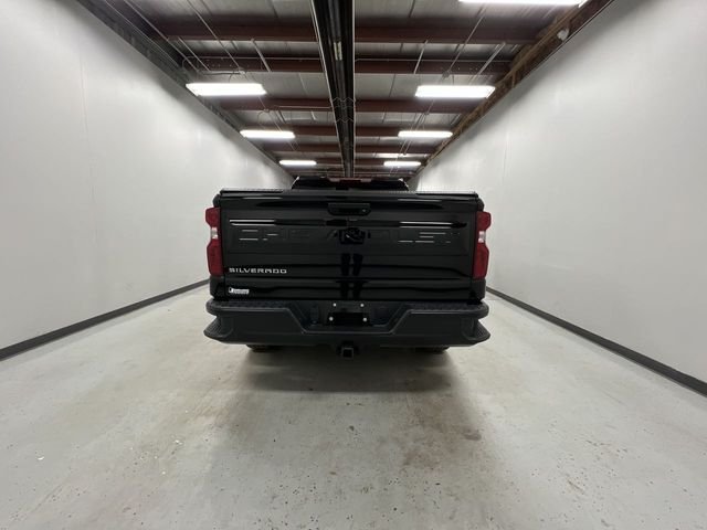 2025 Chevrolet Silverado 1500 photo 2