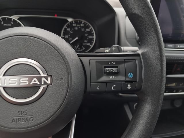 Used 2023 White Nissan SV image 31