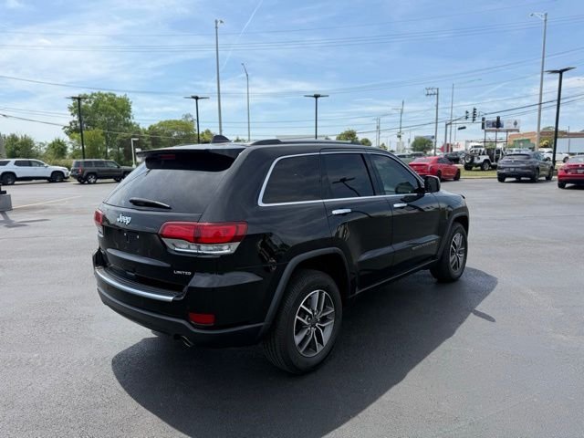 Certified Used 2021 Diamond Black Crystal Pearlcoat Jeep Limited image 4