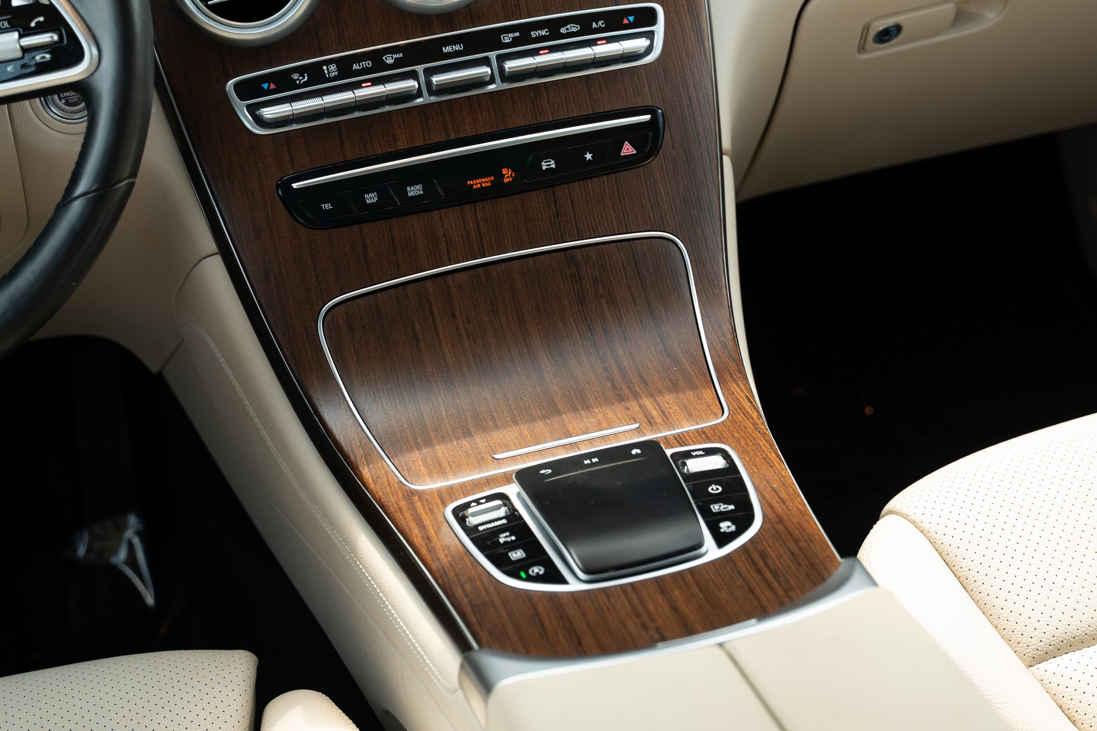 Used 2020 Lunar Blue Metallic Mercedes-Benz GLC 300 image 13
