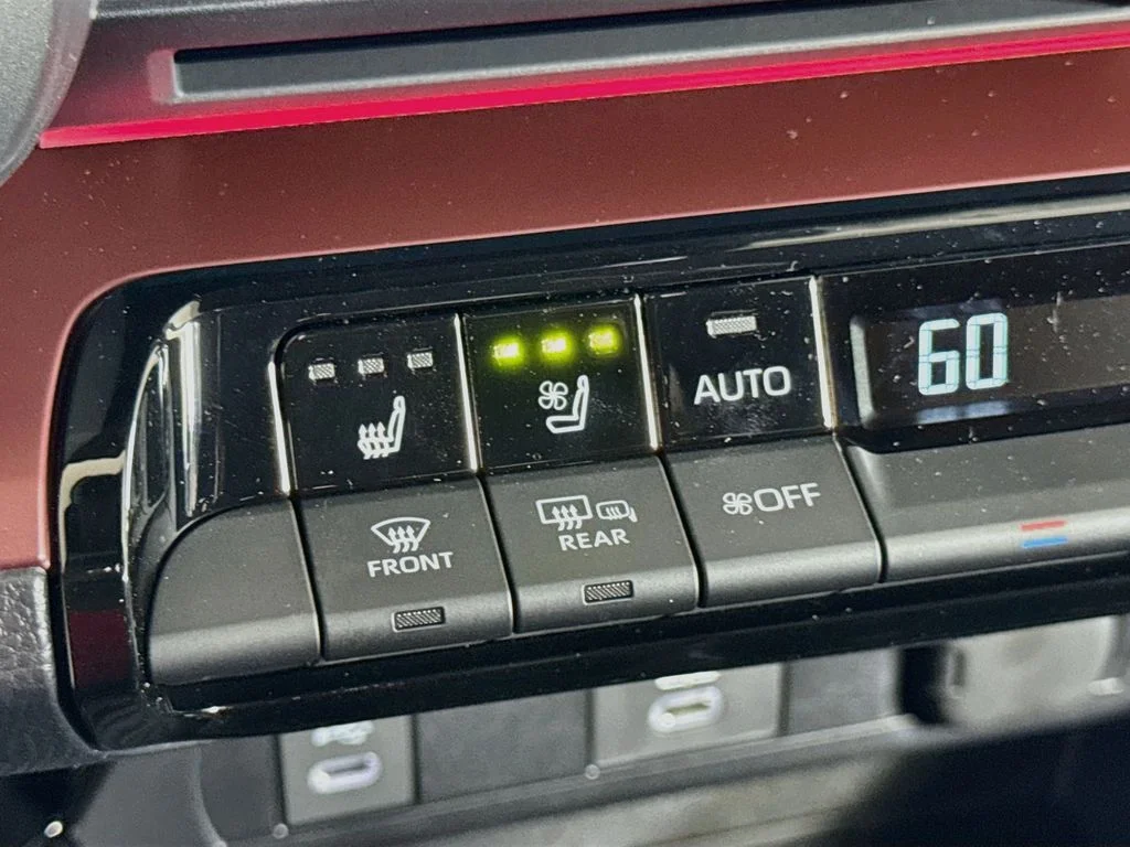 2026 Toyota Prius Plug-in Hybrid XSE Premium - Photo 19