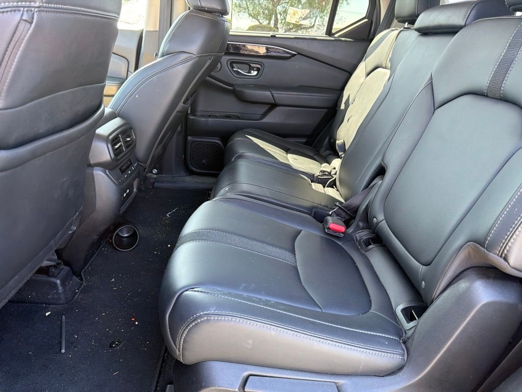 Used 2023  Honda EX-L image 17
