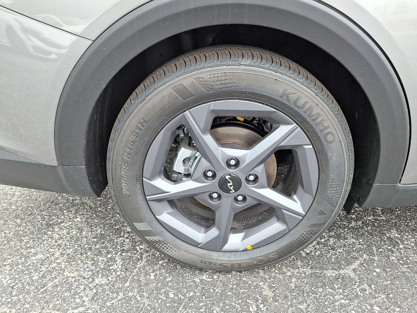 New 2026 Gray Kia LXS image 10