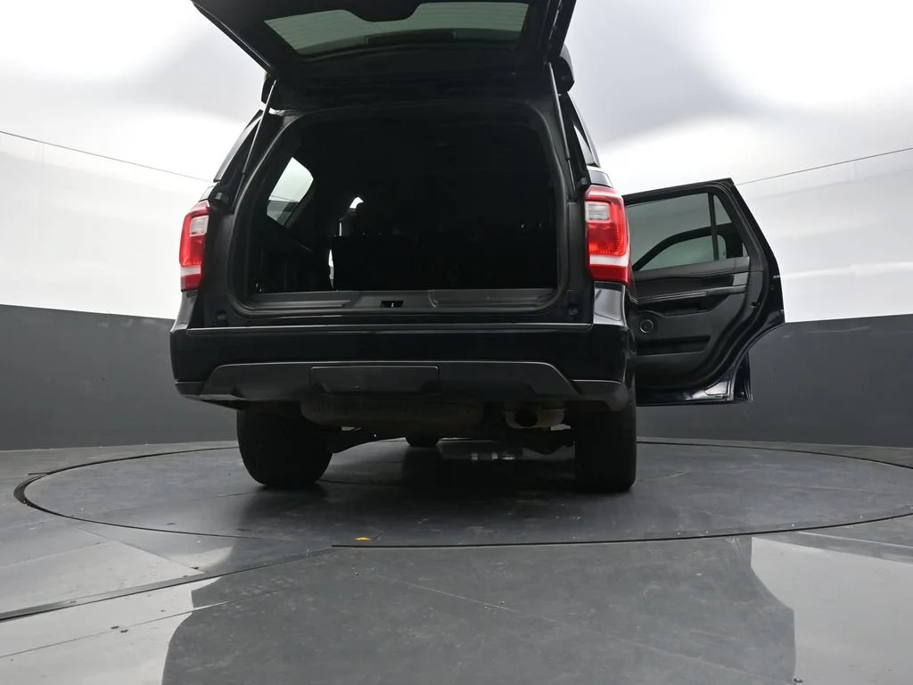 Used 2021 Blue Ford XL image 28