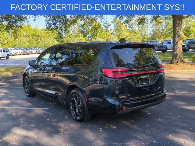 Used 2023 Blue Chrysler Limited image 3