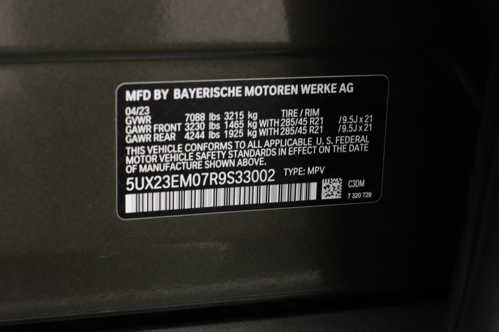 Certified Used 2024 Manhattan Green Metallic BMW xDrive40i image 26