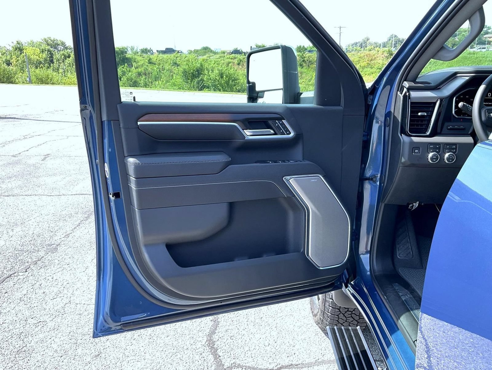 2026 GMC Sierra 2500HD Denali - Photo 9