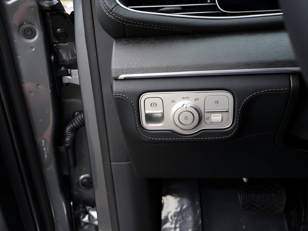 Used 2026 Selenite Gray Metallic Mercedes-Benz GLE 450 image 37