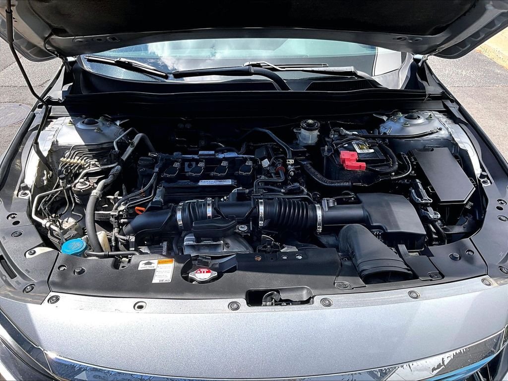 Used 2019 Silver Honda LX image 29