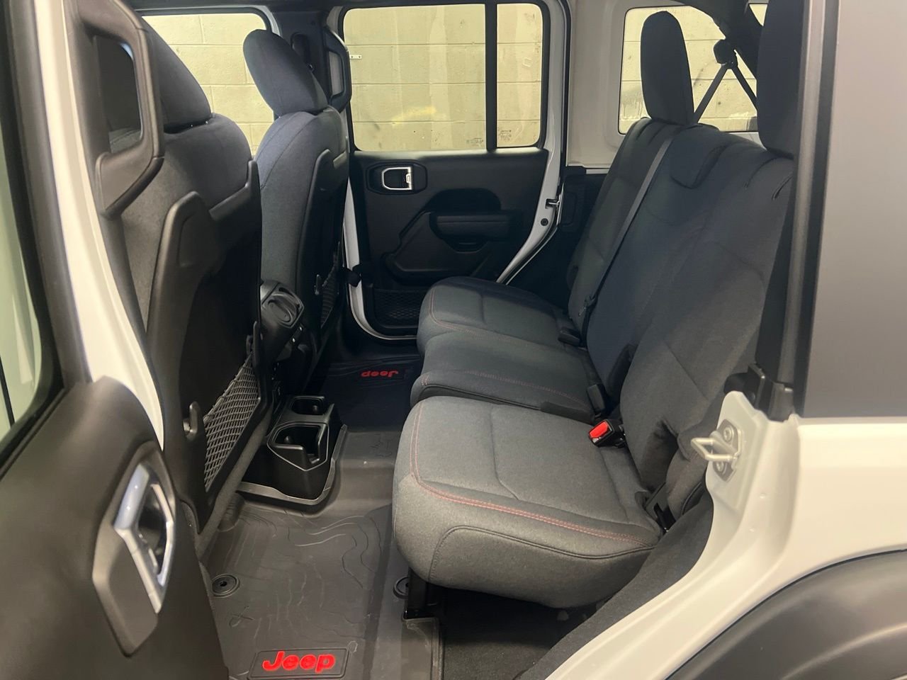 Used 2024 White Jeep Rubicon image 18