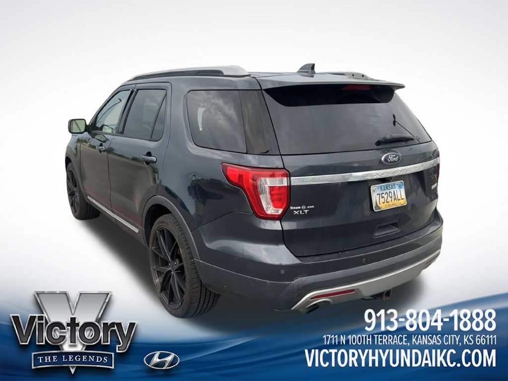 Used 2017  Ford XLT image 3