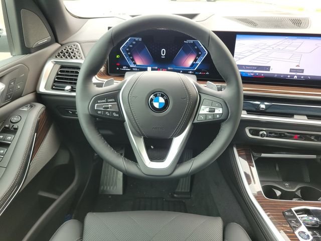 New 2026 White BMW xDrive40i image 14