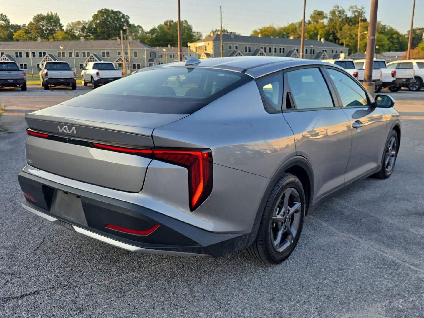 Used 2025 Steel Gray Kia LXS image 3