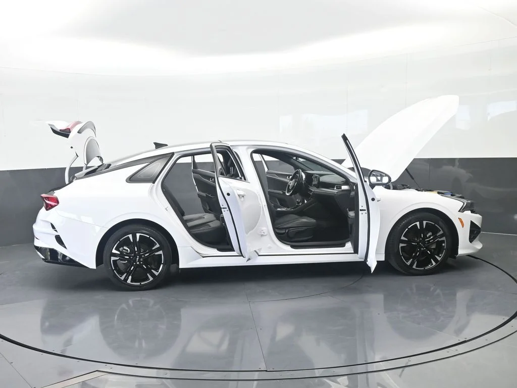 Used 2023 Glacial White Pearl Kia GT-Line image 70