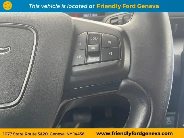 Used 2024 Eruption Green Metallic Ford Select image 20