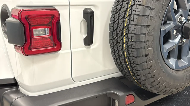 New 2026 Bright White Clear-Coat Exterior Paint Jeep 85th Anniversary Edition image 38