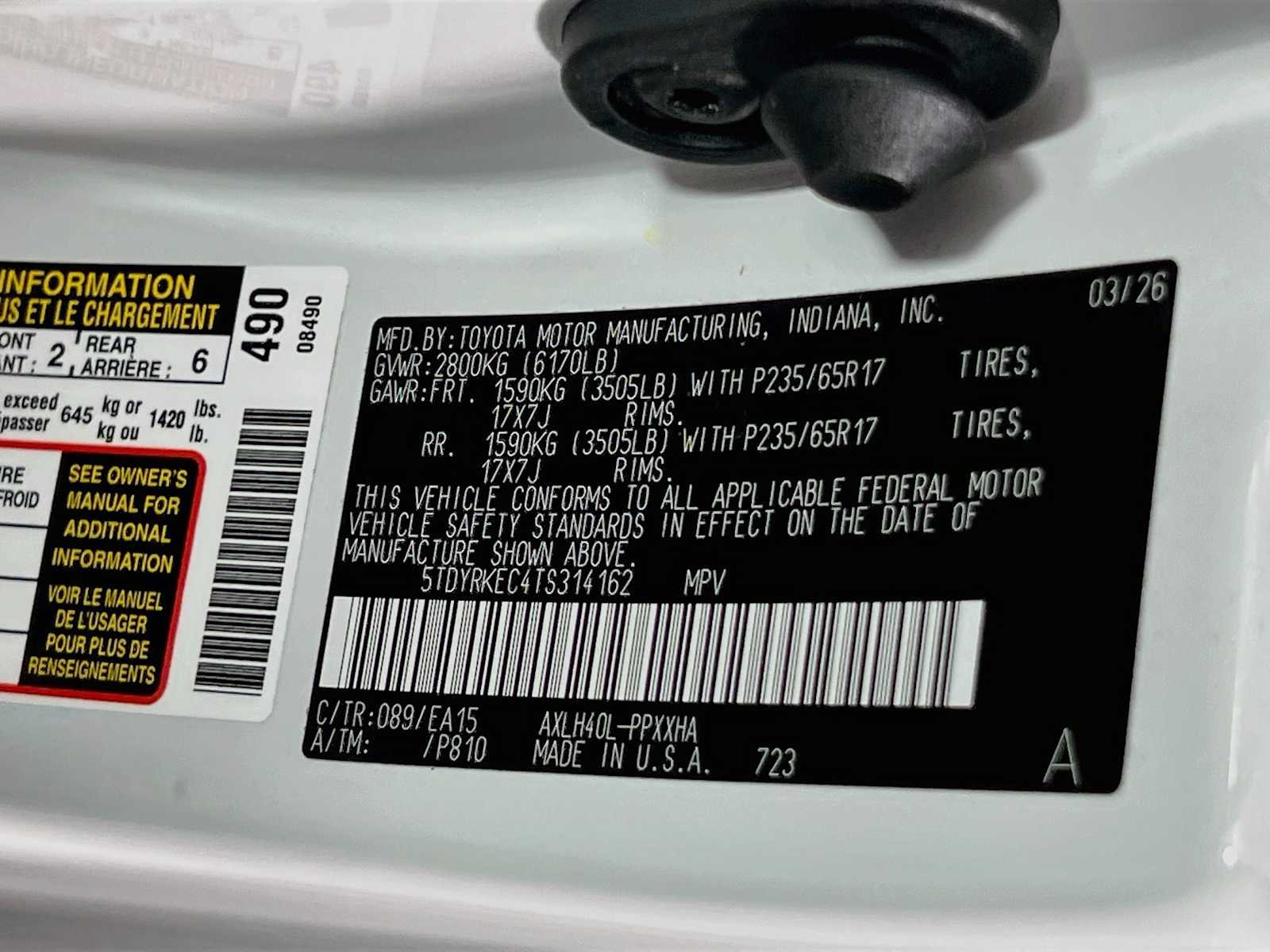 Used 2026 Wind Chill Pearl Toyota XLE image 34