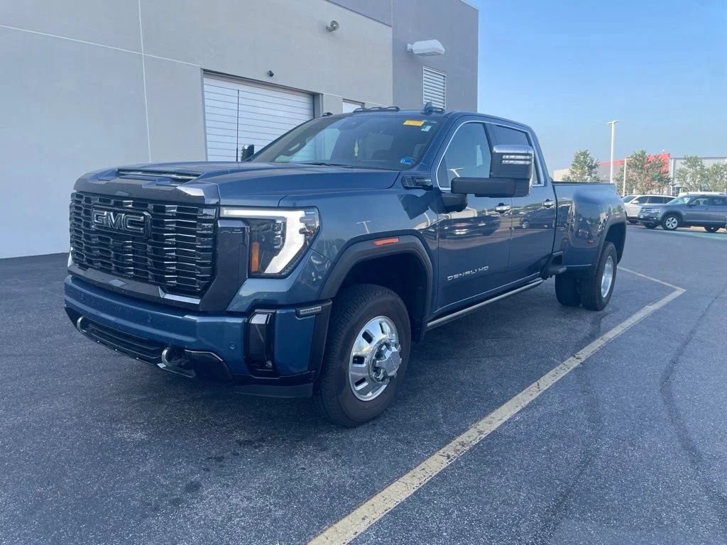 2024 GMC Sierra 4WD Crew Cab Long Box Denali Ultimate's photo