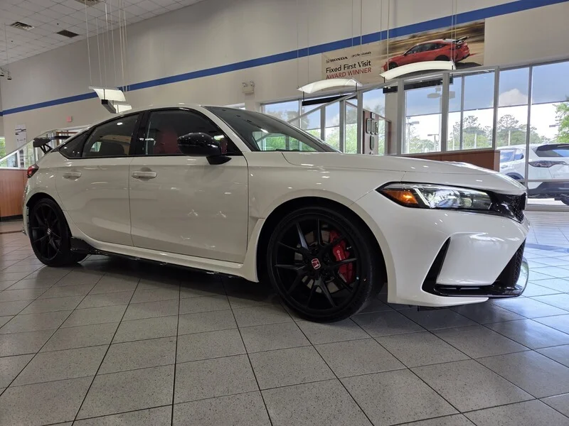 New 2025 Platinum White Pearl Honda MANUAL image 3