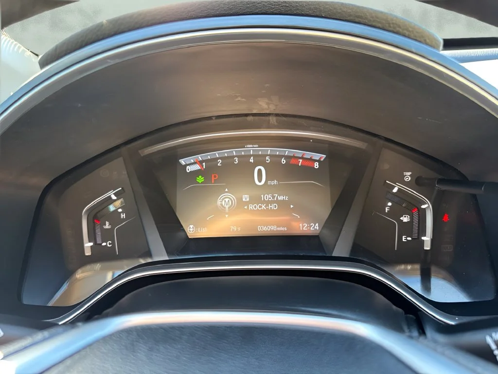 Used 2022 White Honda EX image 22