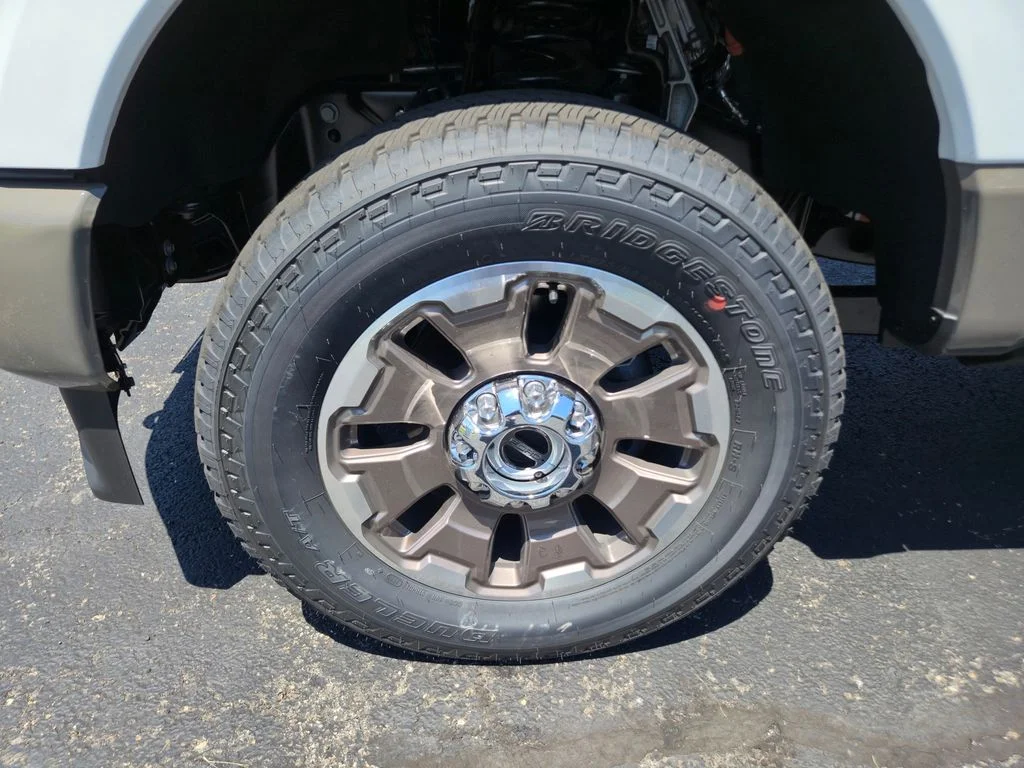 New 2026 Star White Metallic Tri-Coat Ford F-350® King Ranch® image 33