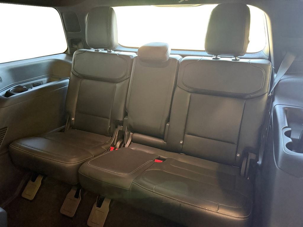 Used 2025 Gray Ford Platinum image 28