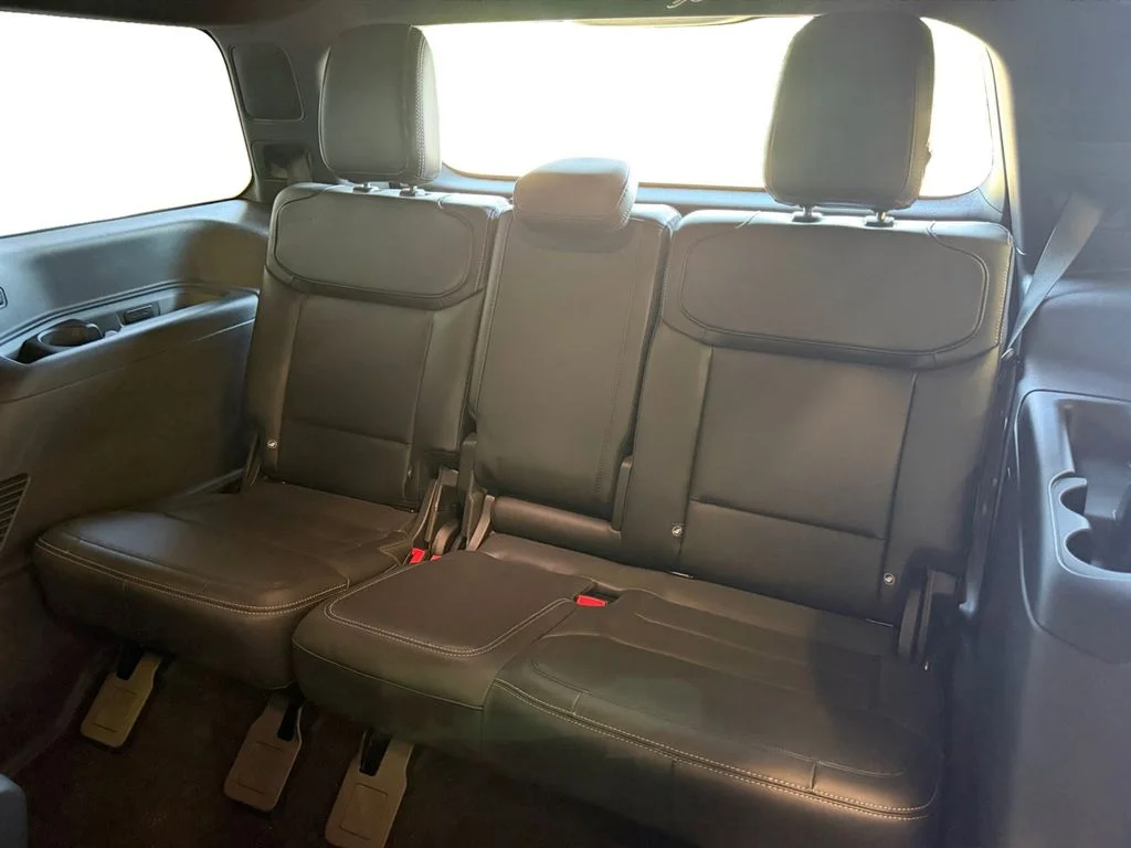 Used 2025 Gray Ford Platinum image 28