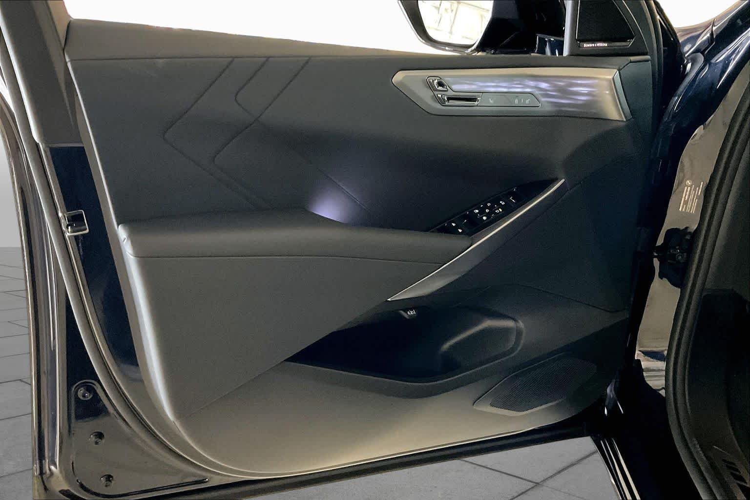 New 2027 Carbon Black Metallic BMW 40 xDrive image 10