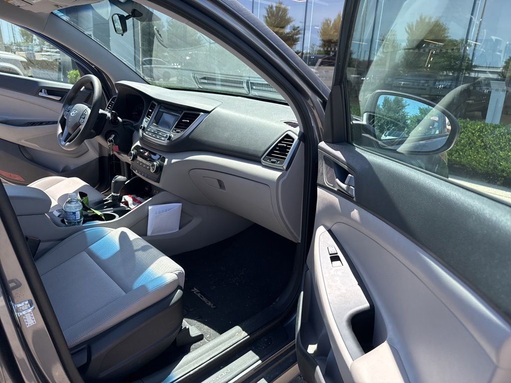 Used 2017 Coliseum Gray Hyundai SE image 20