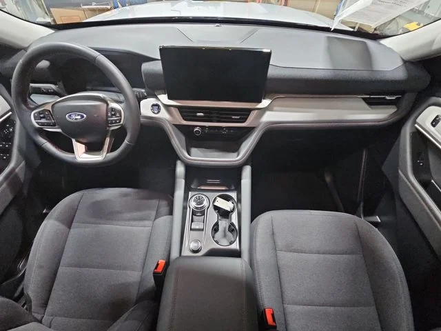Used 2025 White Ford Active image 21