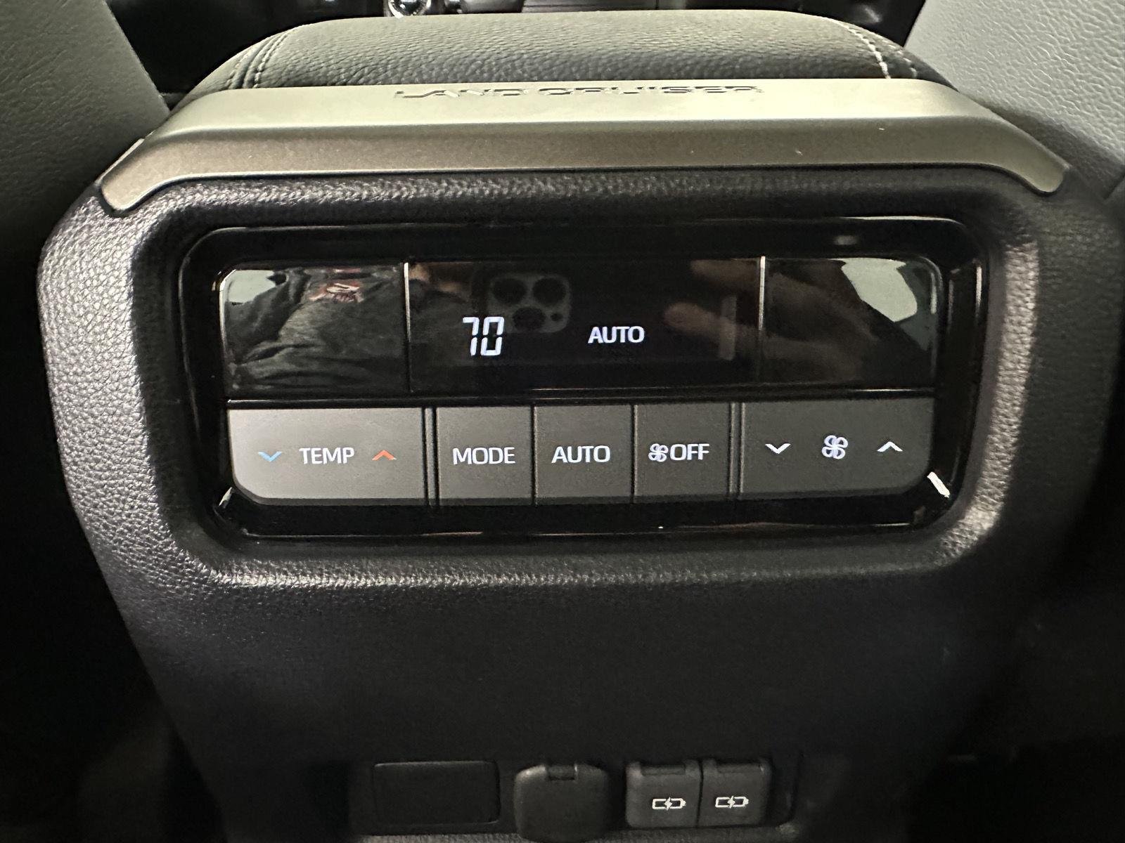 Used 2025 Underground Toyota Base image 30