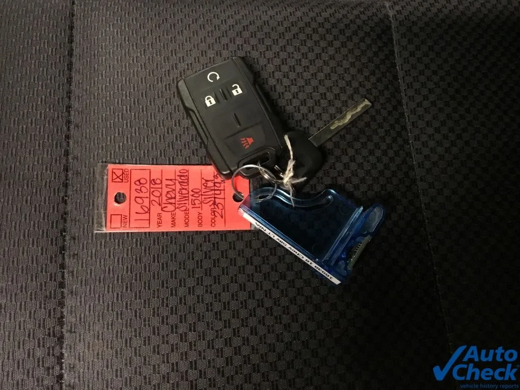 Used 2018 Silver Chevrolet LT image 56